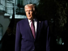 Trump: ‘Barack Hussein Obamacare foi criado para enriquecer as seguradoras’ Trump: 'Barack Hussein Obamacare foi criado para enriquecer as seguradoras'