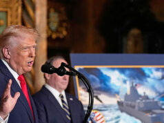 Trump anuncia que os EUA estão construindo os maiores navios de guerra do mundo para a ‘Frota Dourada’ Trump anuncia que os EUA estão construindo os maiores navios de guerra do mundo para a 'Frota Dourada'