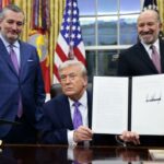 Trump assina ordem buscando limitar a regulamentação de IA em nível estadual