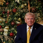 Trump deseja feliz Natal a todos, até mesmo à 'escória da esquerda radical'