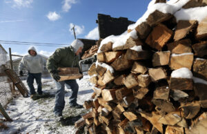 Trump não se importa se as pessoas não podem pagar pelo aquecimento Desenho animado de David Horsey
