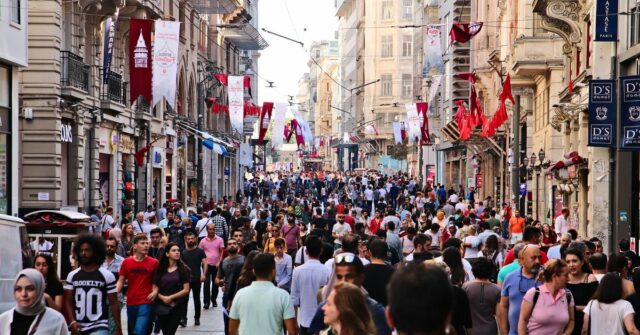 Turquia detém dezenas de suspeitos do EI que planejavam ataques nas celebrações do Natal e do Ano Novo
