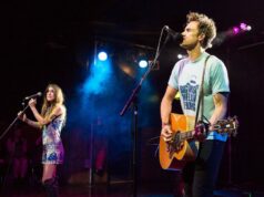 Tyler Hilton e Kate Voegele, do One Tree Hill, nos levam aos bastidores da turnê One Tree Hill Tyler Hilton e Kate Voegle falam em turnê juntos, apesar dos personagens nunca se encontrarem 1