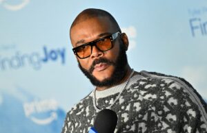 Tyler Perry processado pelo ator de ‘Boo! A Madea Halloween ‘sobre alegações de agressão sexual Tyler Perry processado pelo ator de 'Boo! A Madea Halloween 'sobre alegações de agressão sexual