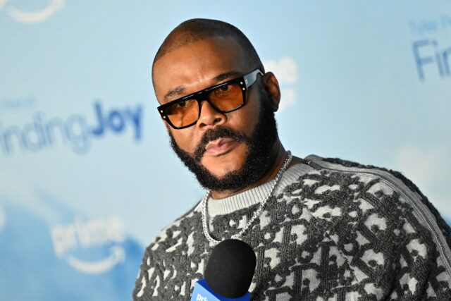 Tyler Perry processado pelo ator de 'Boo! A Madea Halloween 'sobre alegações de agressão sexual
