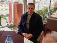 Um ano detido em Israel, filho do Dr. Hussam Abu Safia implora por libertação Um ano detido em Israel, filho do Dr. Hussam Abu Safia implora por libertação