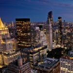 Um consultor para pessoas ricas que se aposentaram cedo explica por que ele acha que 401ks são uma 'prisão monetária' e onde ele diz aos clientes para investirem