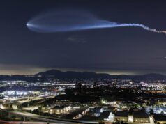 Um satélite Starlink explodido está orbitando a Terra agora Um satélite Starlink explodido está orbitando a Terra agora