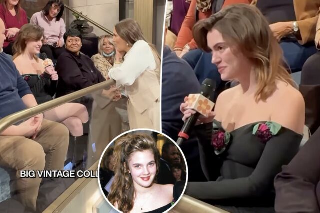 Uma fã usou o icônico vestido do Oscar de 1989 de Drew Barrymore em seu talk show – veja a reação da estrela

