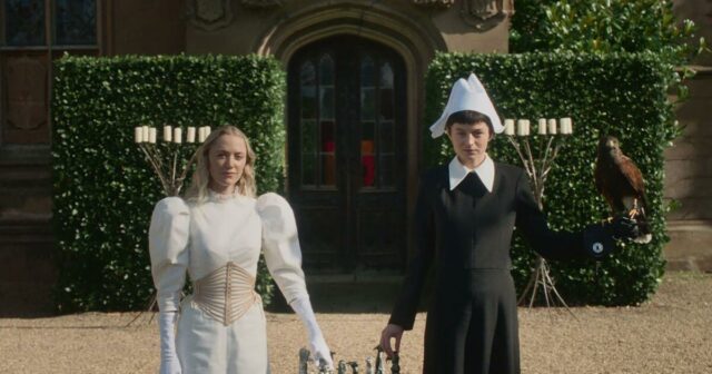 Vagamente fantástico sem nunca ser fantástico, '100 Nights of Hero' Vagamente fantástico sem nunca ser fantástico, '100 Nights of Hero' é menos que mágico