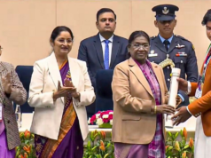 Vaibhav Suryavanshi felicitado com `Pradhan Mantri Rashtriya Bal Puraskar` Vaibhav Suryavanshi felicitado com `Pradhan Mantri Rashtriya Bal Puraskar`