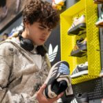 Varejista de tênis arquiva Capítulo 11 e fecha a maioria de suas lojas