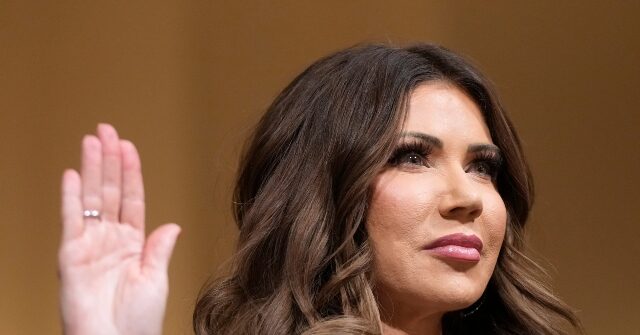 Ver: Kristi Noem testemunha perante o Comitê de Segurança Interna Ver: Kristi Noem testemunha perante o Comitê de Segurança Interna da Câmara