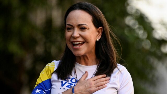 Veterano dos EUA resgata 'mulher mais procurada do Hemisfério Ocidental' Veterano dos EUA resgata 'mulher mais procurada do Hemisfério Ocidental' da Venezuela em operação secreta