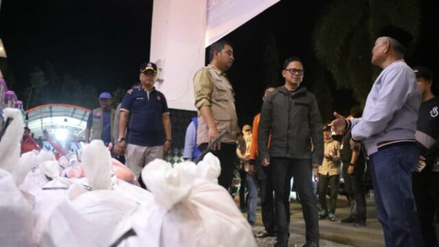 Vice-Ministro do Interior, Bima Arya, visita posto de comando de desastres na cidade de Solok: enfatiza coordenação governamental, comunicação e ação rápida
