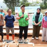 Vice-deputado do DPR Cucun constrói casa de realocação para vítimas de deslizamentos de terra em Bandung