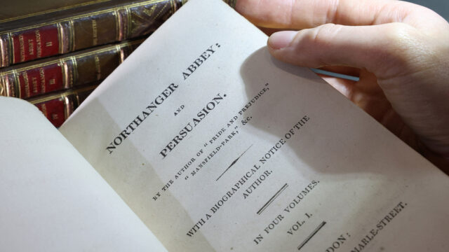 Vídeo: Fãs de Jane Austen comemoram 250 anos de seu nascimento
