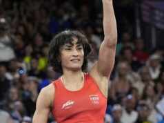 Vinesh Phogat sai da aposentadoria e se preparará para as Olimpíadas de LA 2028 Vinesh Phogat sai da aposentadoria e se preparará para as Olimpíadas de LA 2028