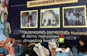 Virais! Performance dramática de escola primária com tema de desastre de Sumatra, supostamente cheia de torresmo para autoridades Virais! Performance dramática de escola primária com tema de desastre de Sumatra, supostamente cheia de torresmo para autoridades