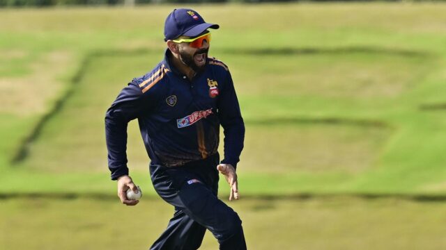 Virat Kohli provavelmente estará disponível para o jogo do Troféu Vijay Hazare de Delhi contra o Railways
