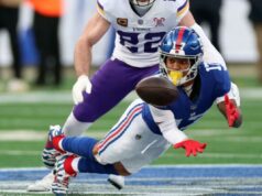 Wan’Dale Robinson pode atingir o marco de 1.000 jardas de uma forma verdadeiramente única O wide receiver do New York Giants, Wan'Dale Robinson (17), faz uma recepção contra o free safety do Minnesota Vikings, Harrison Smith (22).