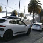 Waymo faz recall do software robotaxi devido a incidentes com ônibus escolar