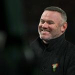 Patrick Dorgu durante a partida da Premier League entre Aston Villa e Manchester United no Villa Park em 2025 em Birmingham, Inglaterra.