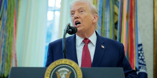 'What the Hell': o discurso nacional Nothingburger de Trump deixa Yahoo news home