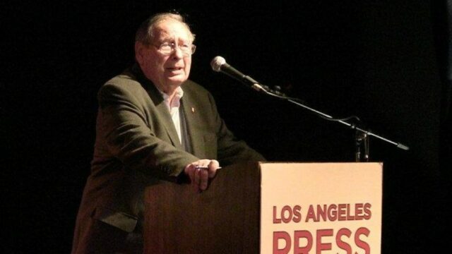 Will Lewis, pioneiro da rádio pública de Los Angeles, morre Will Lewis, pioneiro da rádio pública de Los Angeles, morre aos 94 anos