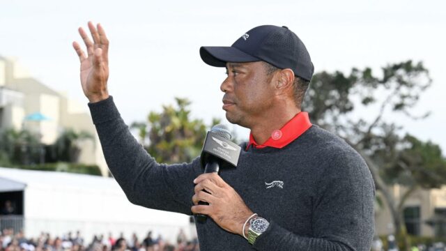 Woods diz que a recuperação da cirurgia está mais lenta Woods diz que a recuperação da cirurgia está mais lenta do que o esperado, sem prazo para retorno