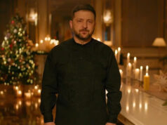 Zelensky ‘deseja que Putin morra’ durante discurso de Natal Um militar ucraniano prepara projéteis para disparar um obus M777 contra as tropas russas na região de Dnipropetrovsk