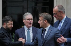 Zelensky resiste à pressão de Trump enquanto as negociações de paz correm risco de colapso Zelensky resiste à pressão de Trump enquanto as negociações de paz correm risco de colapso