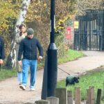 Zendaya e seu noivo Tom Holland saíram para passear no Richmond Park enquanto se preparavam para passar o Natal com sua família
