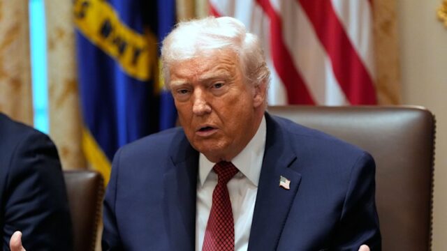 ‘Acho que são fracos’: Trump critica a Europa pela migração, Trump sugeriu que a Ucrânia teria de ceder terras à Rússia, um resultado que Zelensky está a tentar travar.