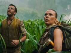‘Jurassic World 8’: tudo o que sabemos sobre a sequência do renascimento A man and a woman stand in a field