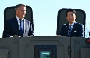 ‘Perigoso e extremamente lamentável’: caça chinês ‘fixado’ em jatos japoneses Marles fala durante uma coletiva de imprensa em Tóquio no domingo.