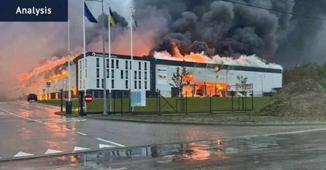 ‘Que a força esteja com você’: uma noite implacável em Oleh Romanchuk diz que as pessoas aprendem a lidar com os alertas aéreos noturnos regulares, sendo um dos truques o “sono estratégico”.