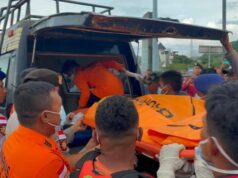 1 corpo da criança do treinador de Valência encontrado com o corpo do navio KLM Princess Sakina 1 corpo da criança do treinador de Valência encontrado com o corpo do navio KLM Princess Sakina