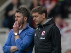 ‘100 por cento’… Ben Foster faz uma grande previsão de Michael Carrick antes do início da gestão interina do Man Utd O técnico do Manchester United, Michael Carrick, comemora no final da partida da Premier League entre Manchester United e Arsenal em Old Trafford, em 2 de dezembro de 2021