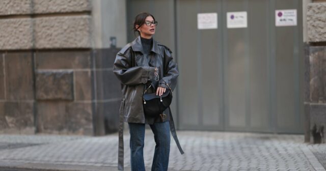 17 jeans bootcut que proporcionam energia instantânea para 'pernas por dias'
