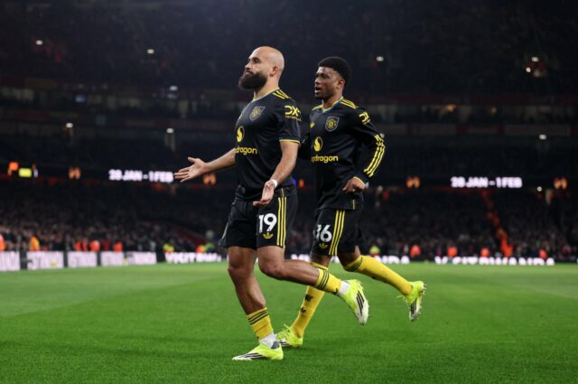 O Manchester United comemora o gol contra o Arsenal.