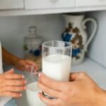 5 coisas para prestar atenção na hora de escolher o leite para crianças, esses são os nutrientes que você deve ter