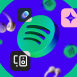 Ilustração mostrando o logotipo do YouTube Music à esquerda e o logotipo do Spotify à direita, conectados por uma seta grande, com vários fones de ouvido flutuando em um fundo azul.