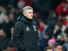 50 por cento do verdadeiro motivo do fracasso de Ole Gunnar Solskjaer no Man Utd ainda está no clube O técnico do Manchester United, Michael Carrick, comemora no final da partida da Premier League entre Manchester United e Arsenal em Old Trafford, em 2 de dezembro de 2021