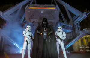 A Disneylândia está girando em torno da terra de ‘Star Wars’. Aqui está o porquê. A Disneylândia está girando em torno da terra de 'Star Wars'. Aqui está o porquê.