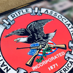 A NRA processa a NRA Foundation alegando uso indevido de fundos