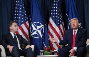 A OTAN responde enquanto Trump elogia o ‘acordo’ com a Groenlândia cobrindo ‘toda a região do Ártico’ que envolve ‘pequenos bolsões de terra para bases dos EUA’ Donald Trump (à direita) anunciou que fechou hoje um acordo com o secretário-geral da NATO, Mark Rutte (à esquerda), em Davos, para suspender as tarifas na Europa, no meio de um avanço nas negociações na Gronelândia.