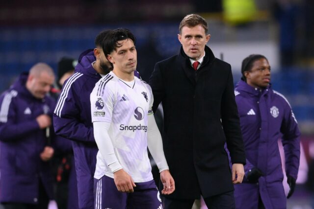 Amad e Bryan Mbeumo comemoram