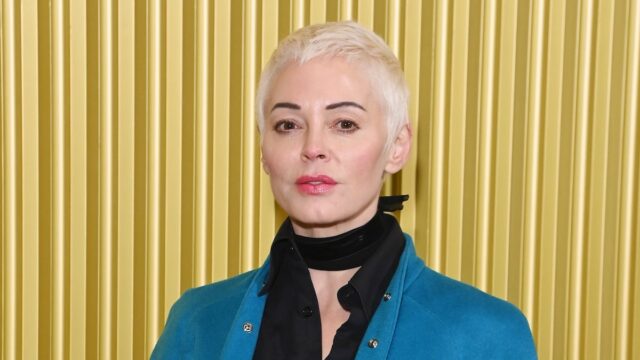 A acusadora de Weinstein, Rose McGowan, não acredita que ele A acusadora de Weinstein, Rose McGowan, não acredita que ele esteja realmente na prisão: 'Eu adoraria ver uma foto' | Vídeo