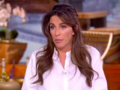 A apresentadora de ‘The View’, Alyssa Farah Griffin, diz que os democratas desperdiçaram a chance de processar Trump: ‘Eles sabiam que tinham uma janela de 4 anos’ | Vídeo Jasmine Crockett em